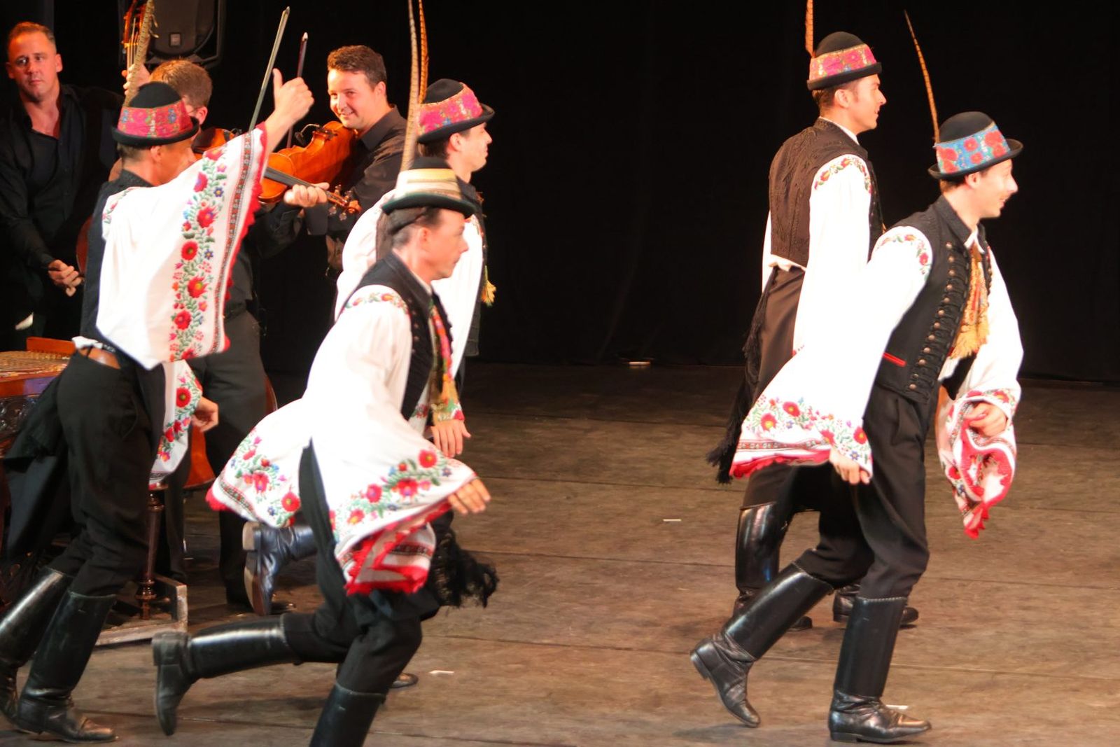 Hungarian National Folk Ensemble 39