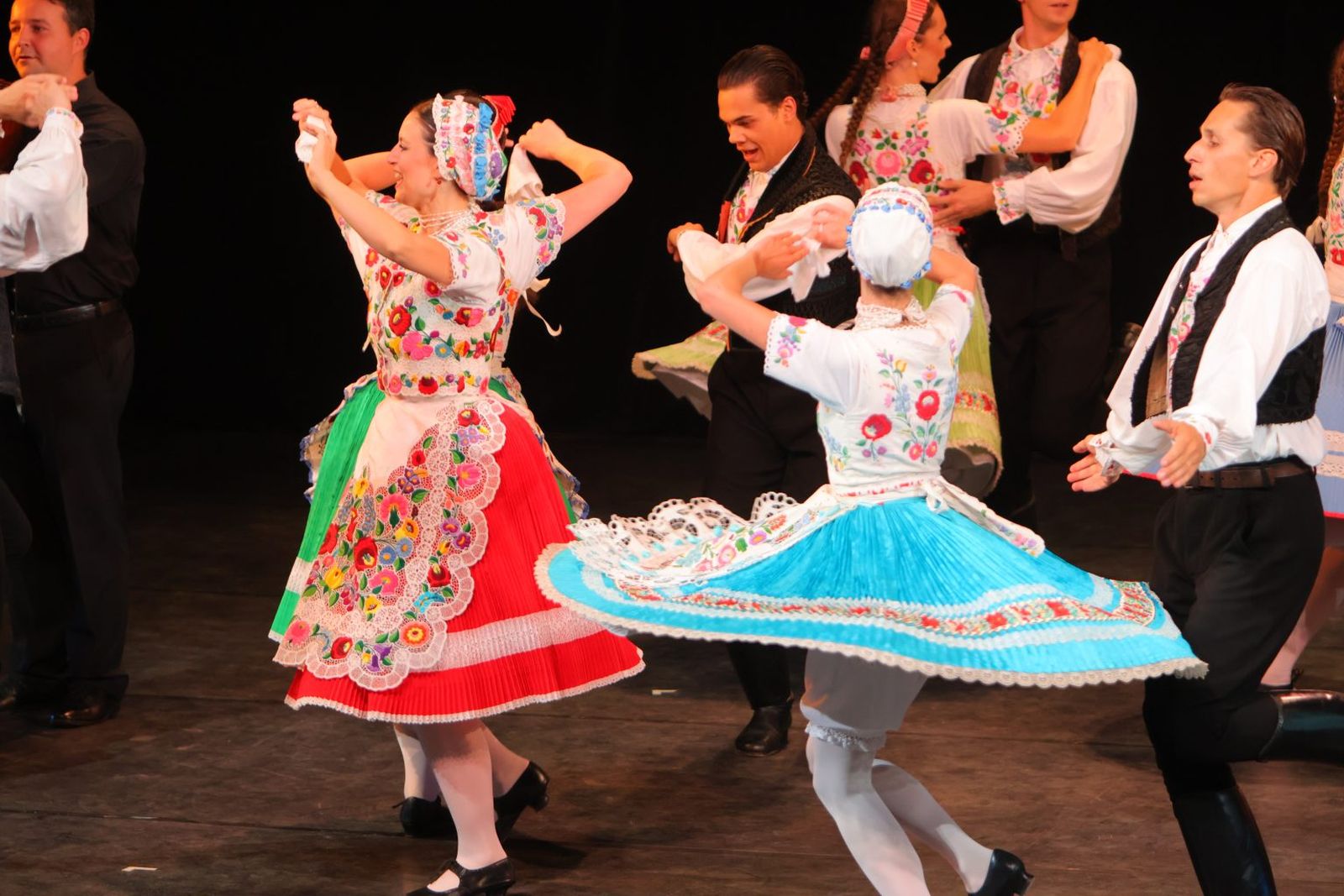 Hungarian National Folk Ensemble 44