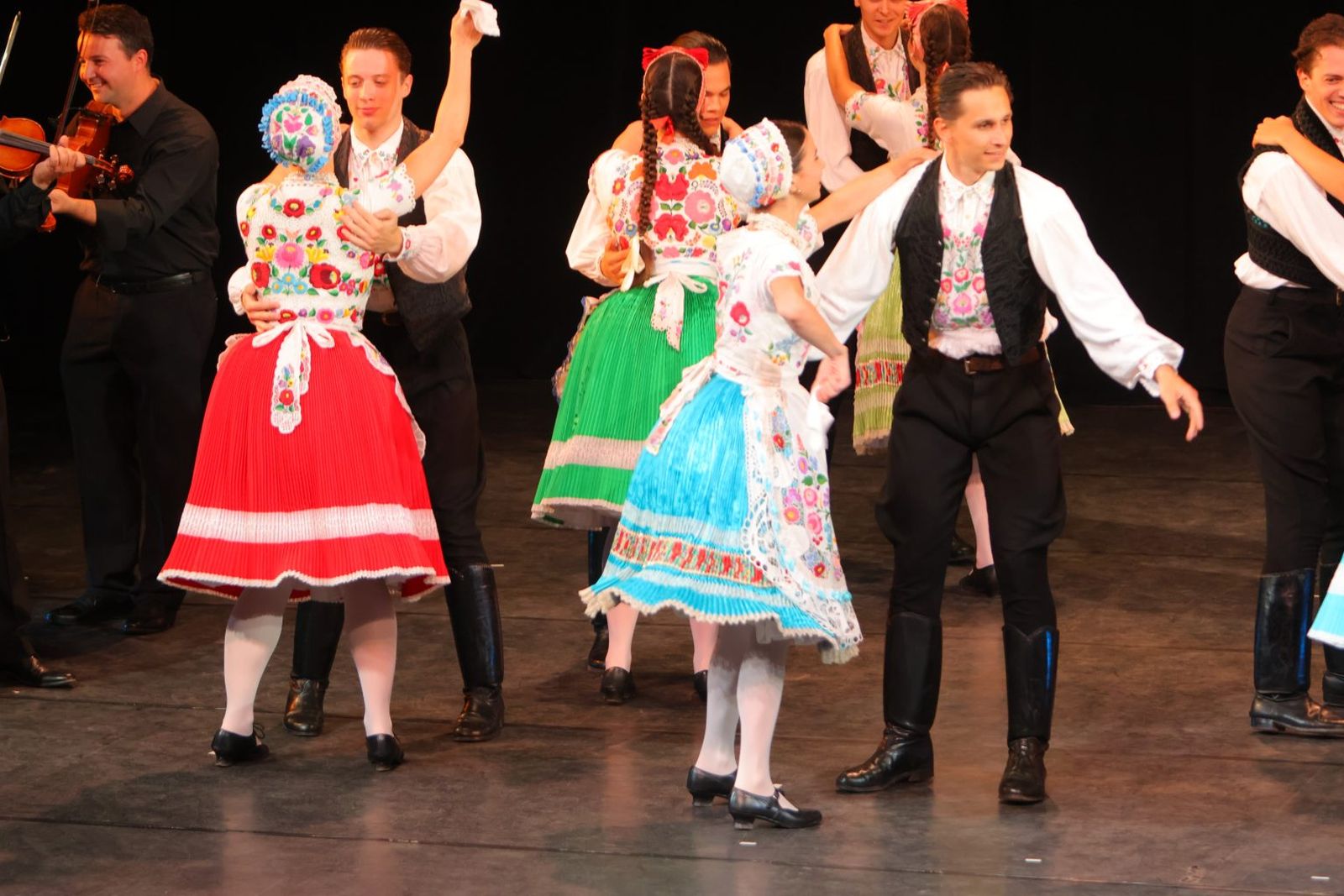 Hungarian National Folk Ensemble 45