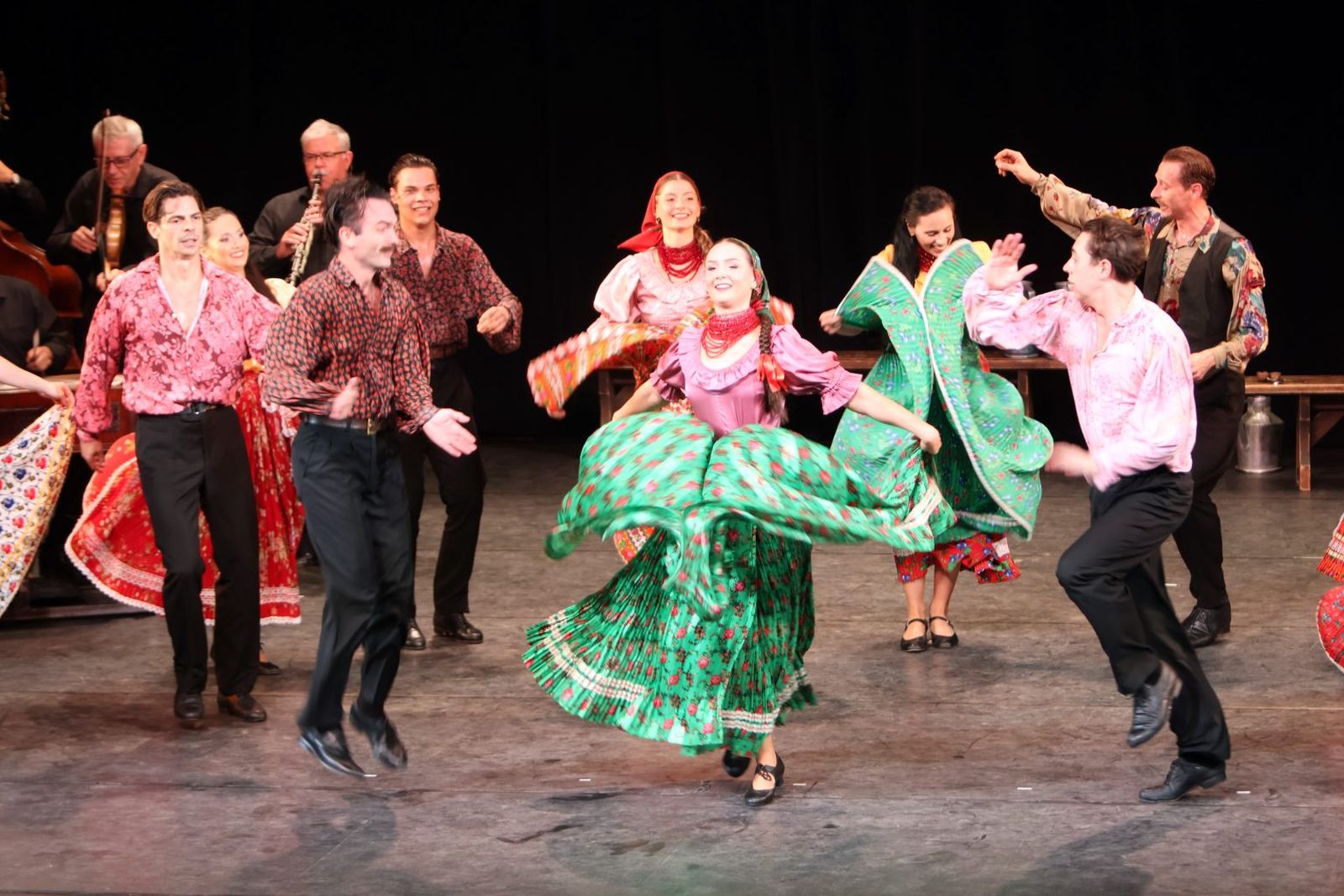 Hungarian National Folk Ensemble 8