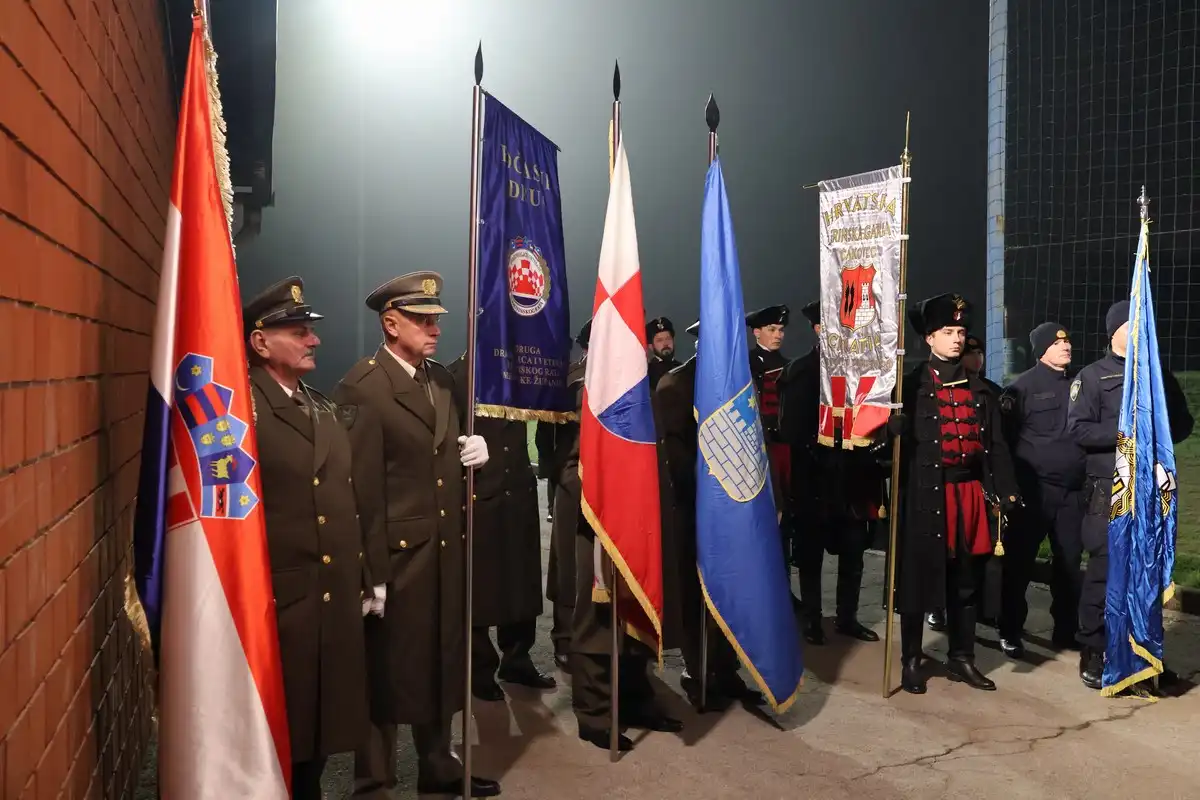 I-u-mom-gradu-Vukovar-svijetli-1