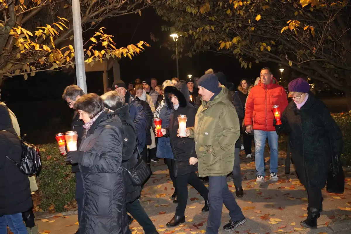 I-u-mom-gradu-Vukovar-svijetli-21