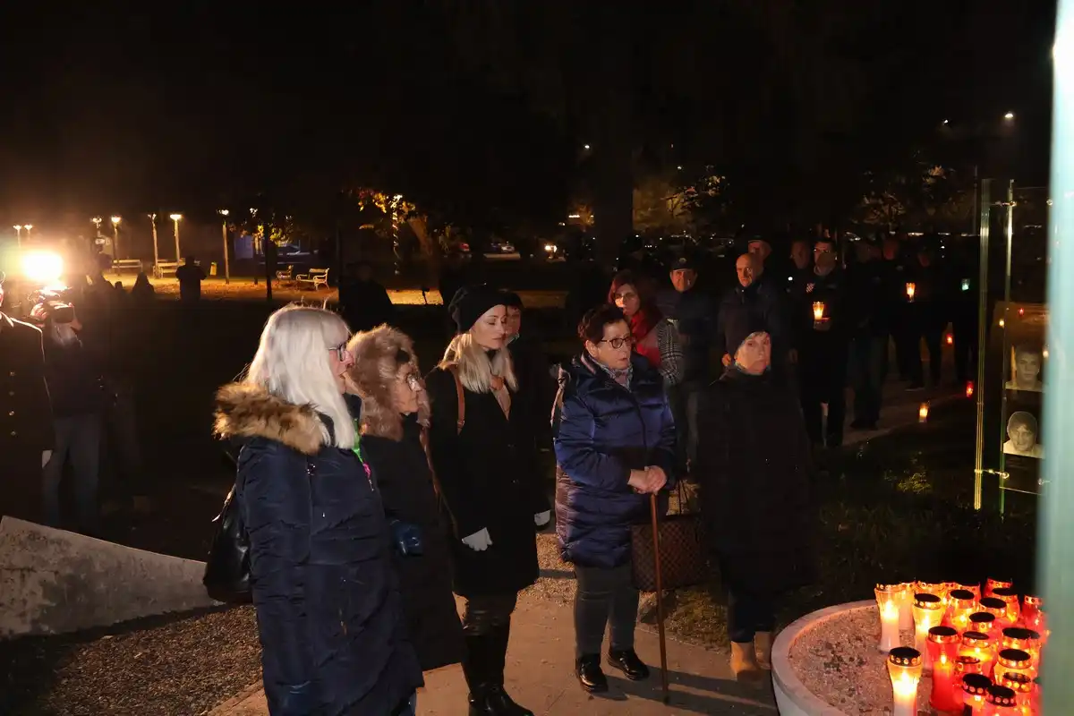 I-u-mom-gradu-Vukovar-svijetli-35