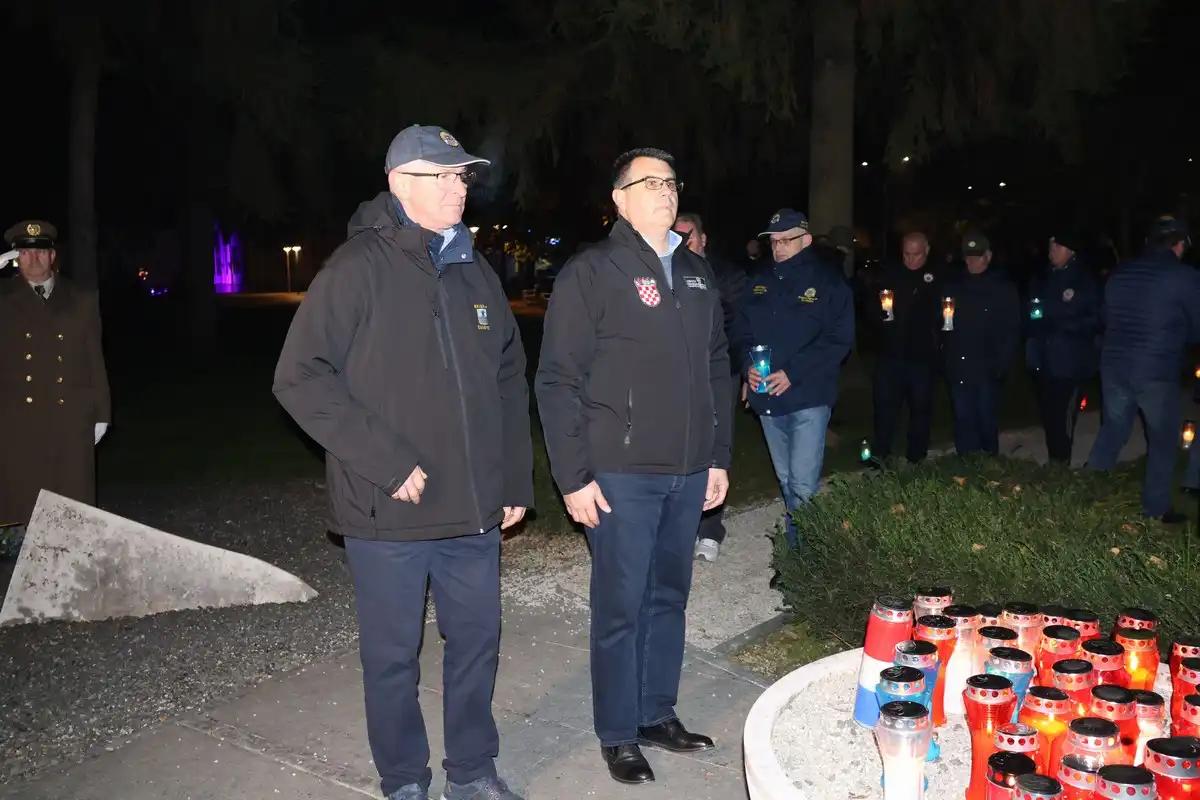 I-u-mom-gradu-Vukovar-svijetli-38