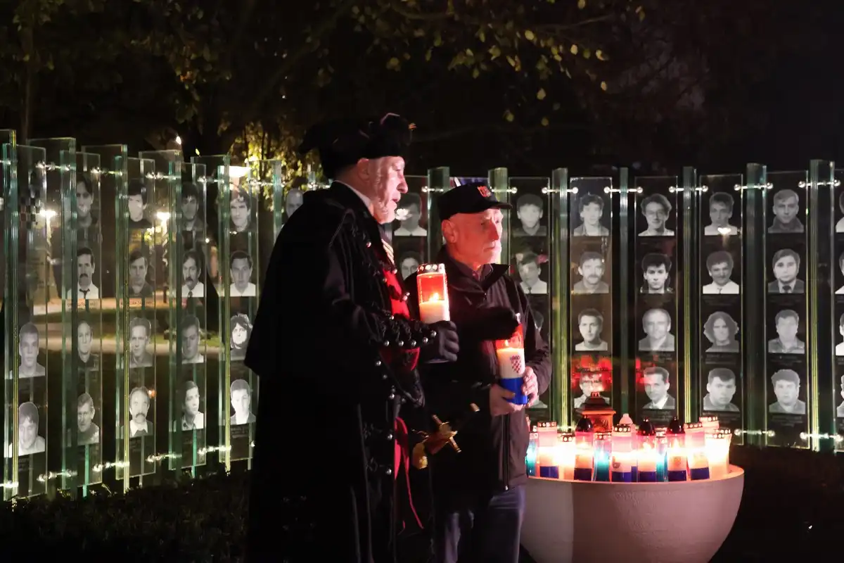 I-u-mom-gradu-Vukovar-svijetli-45