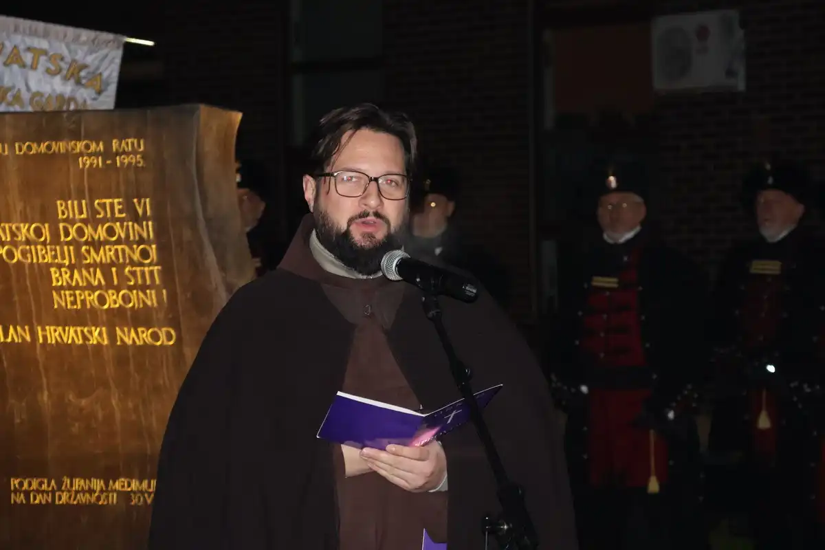 I-u-mom-gradu-Vukovar-svijetli-50