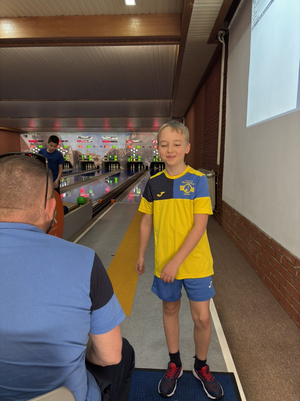 kuglanje mladi kuglanje mladi