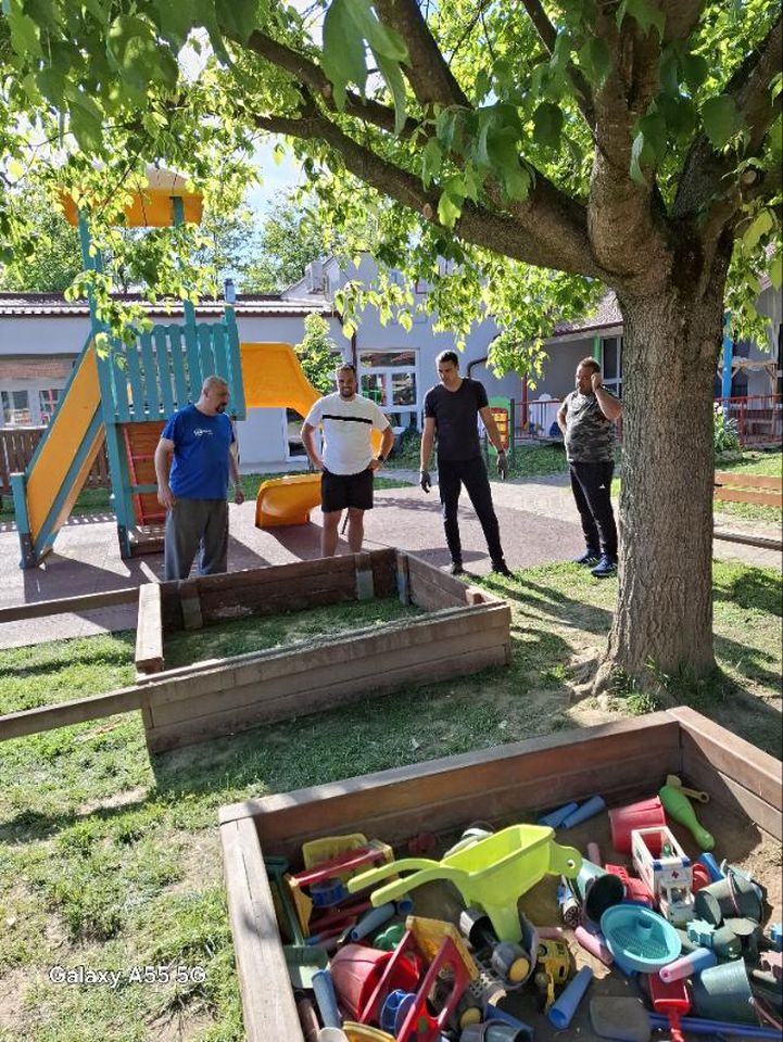 Zajedno za vrtić: Roditelji i djelatnici uljepšali dvorište