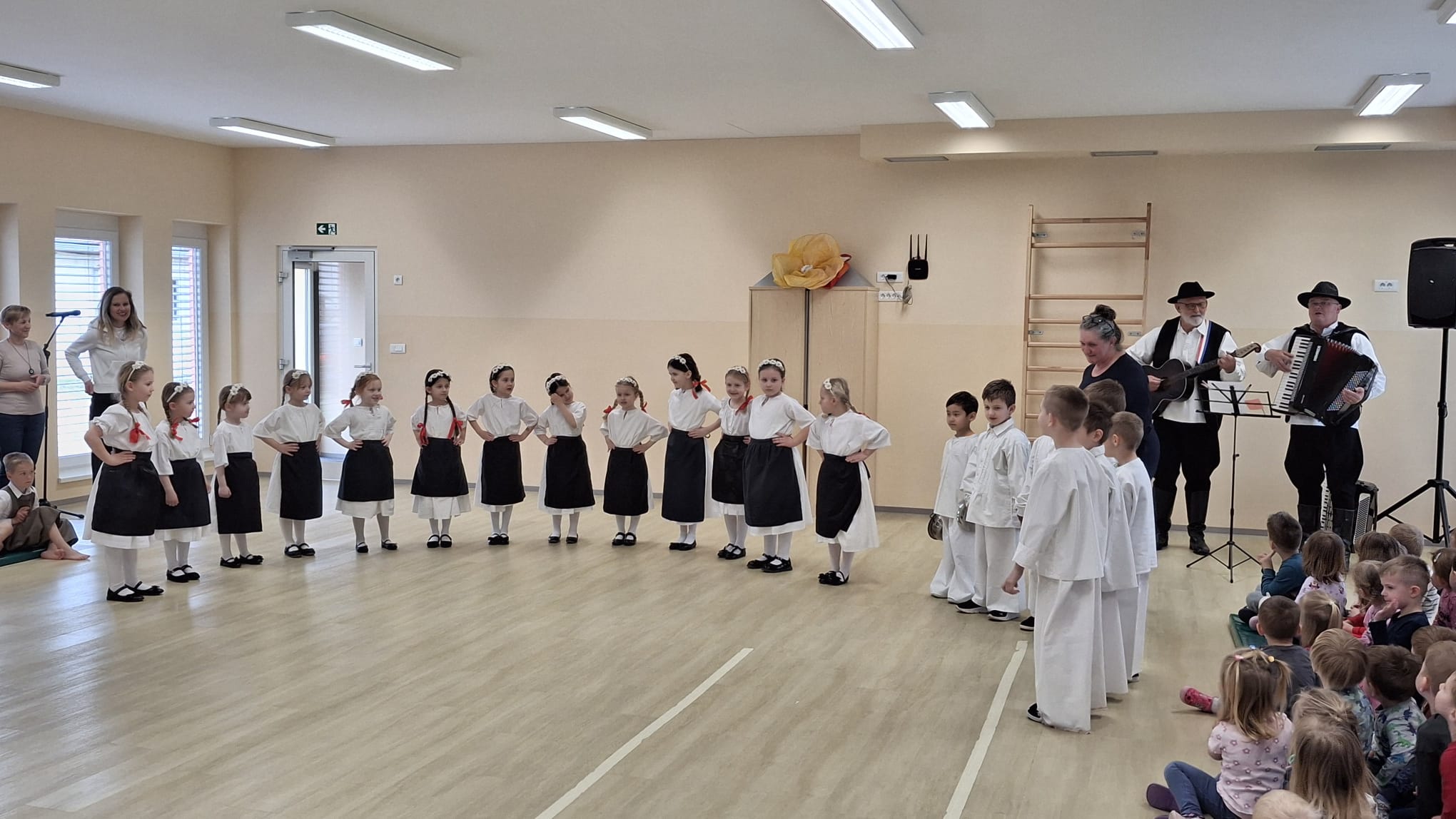 DV cvrčak PO stonoga