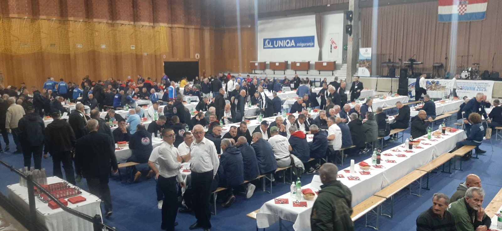 IMG-437b49a95b2eaa3b09ce5f88abffb2d7-V