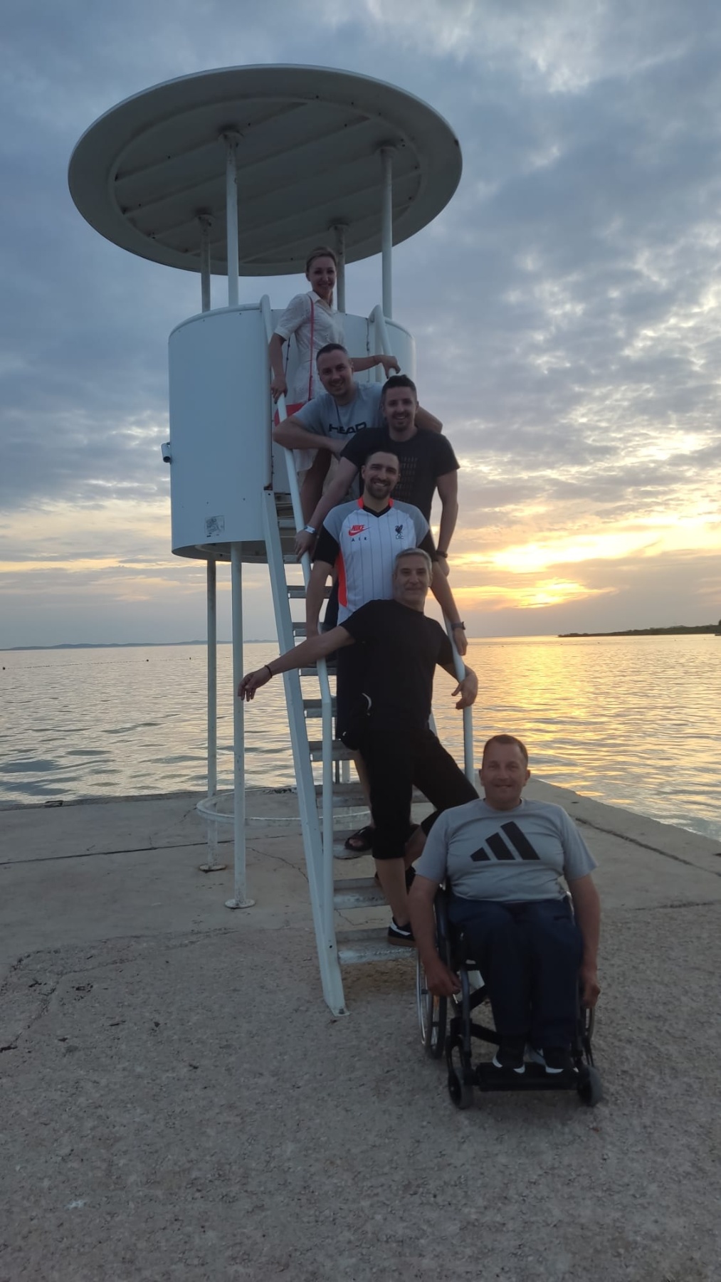 IMG-44096a28d0d716dc2d2d9043d3257ed6-V