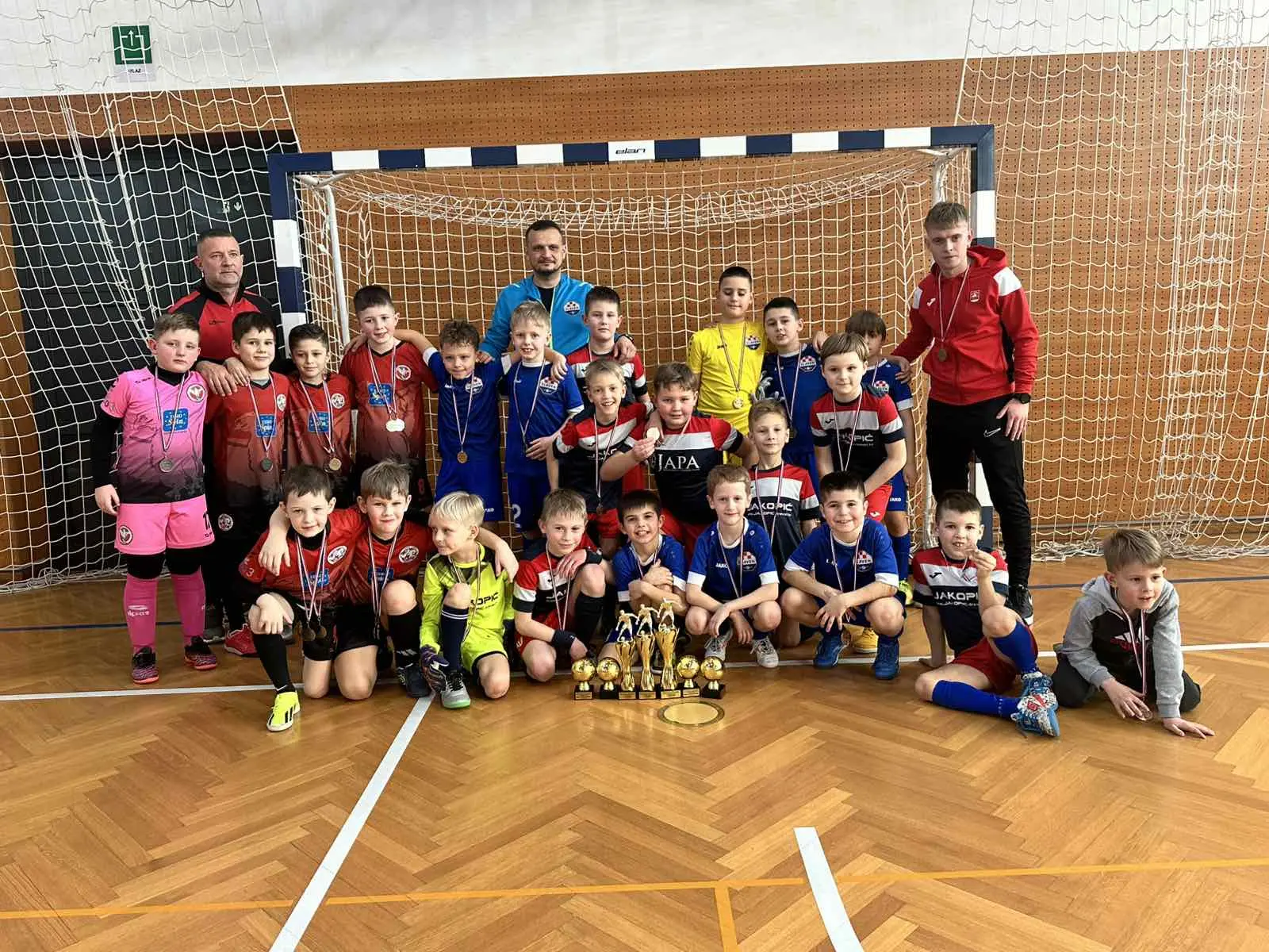 IMG-457a6b73c1794fd1622bc39bd03bc718-V