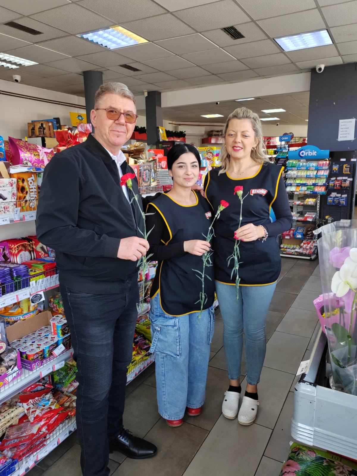 IMG-4a363b5c9218fe91cadb9a25851fa84c-V IMG-4a363b5c9218fe91cadb9a25851fa84c-V