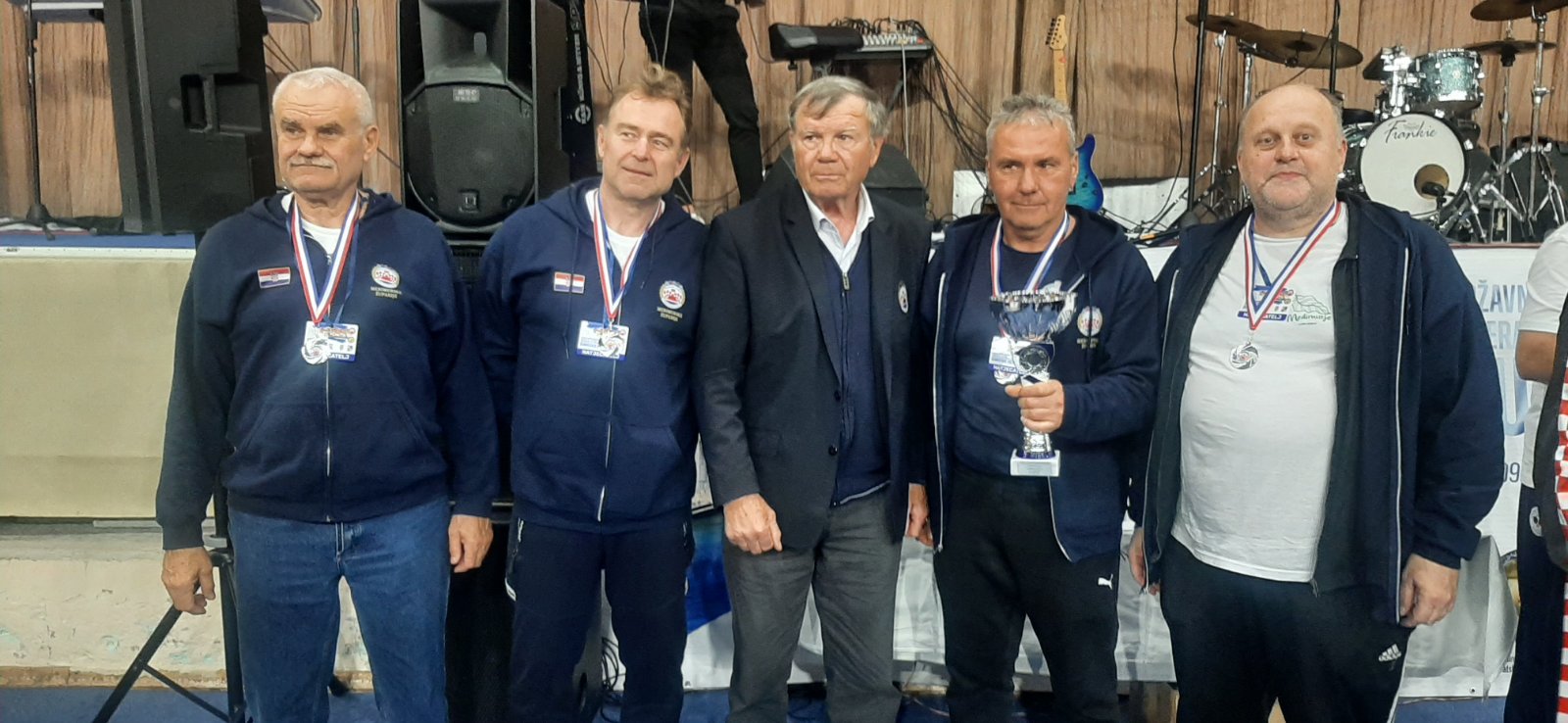 IMG-4a6df7f431a75371e28679ff9d041356-V