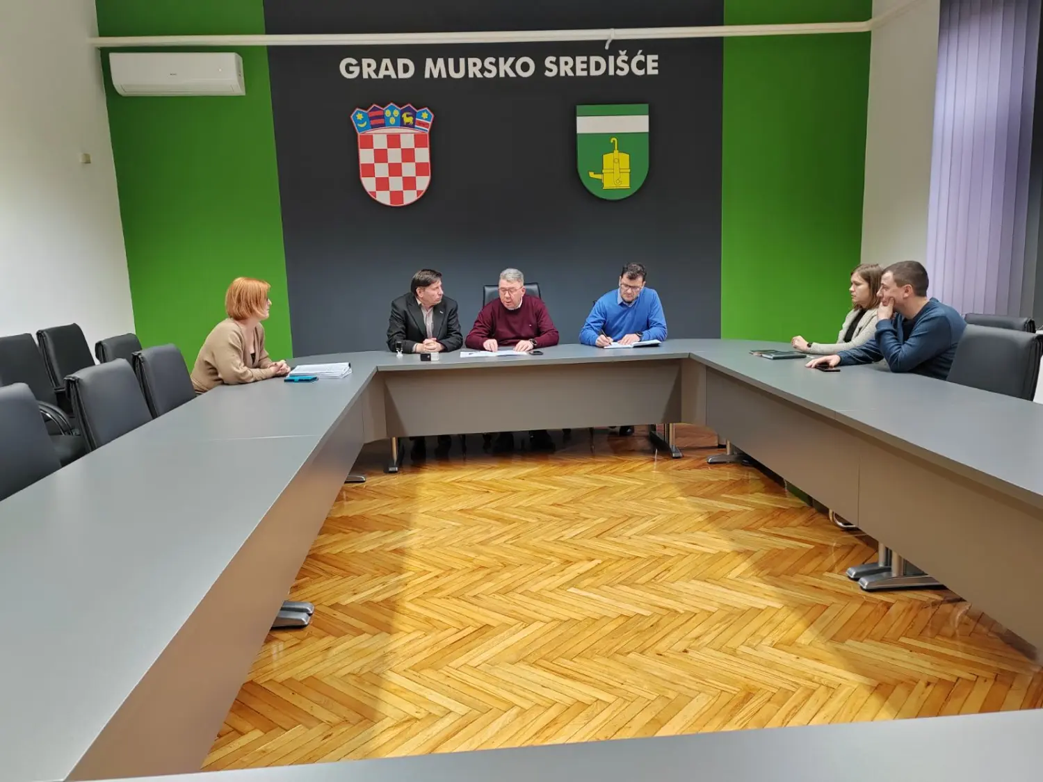 IMG-50e70bab72279484360a8e0d4a30c262-V