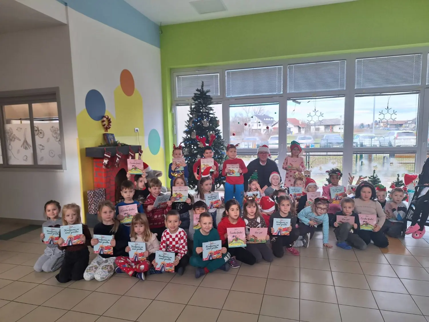 IMG-903dfa868f7f43cc44dd3c6b560ac613-V