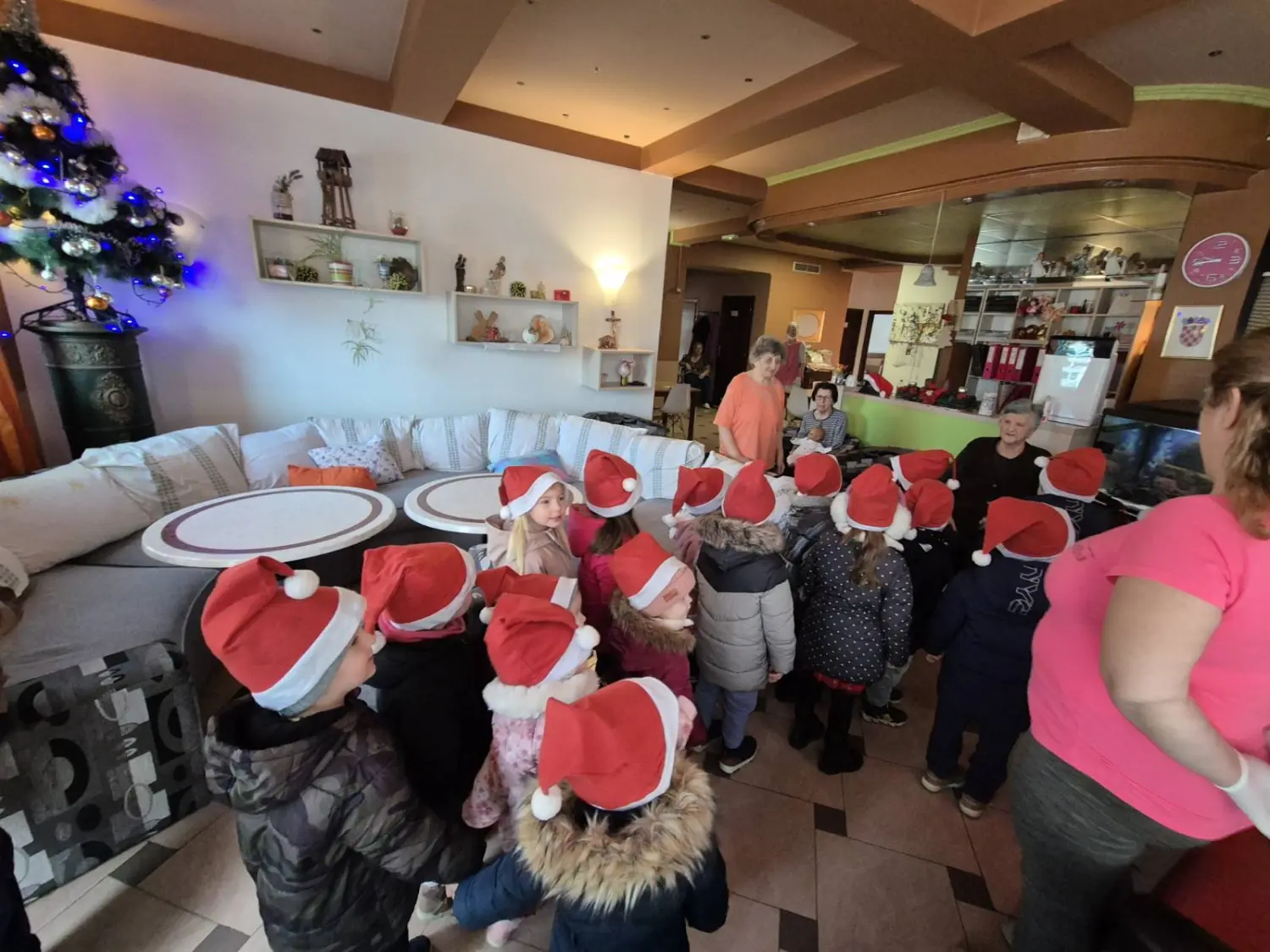 IMG-922208d310e55feb1759fd9f8b7dd697-V