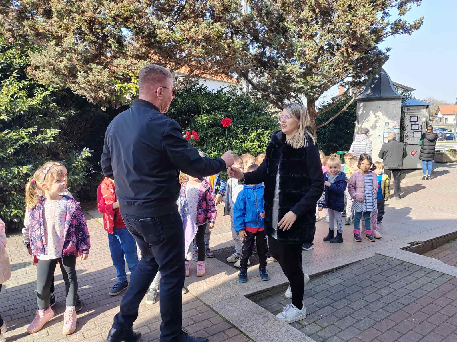 IMG-a5499dbf5610ea472a3054d577b0a0e0-V IMG-a5499dbf5610ea472a3054d577b0a0e0-V