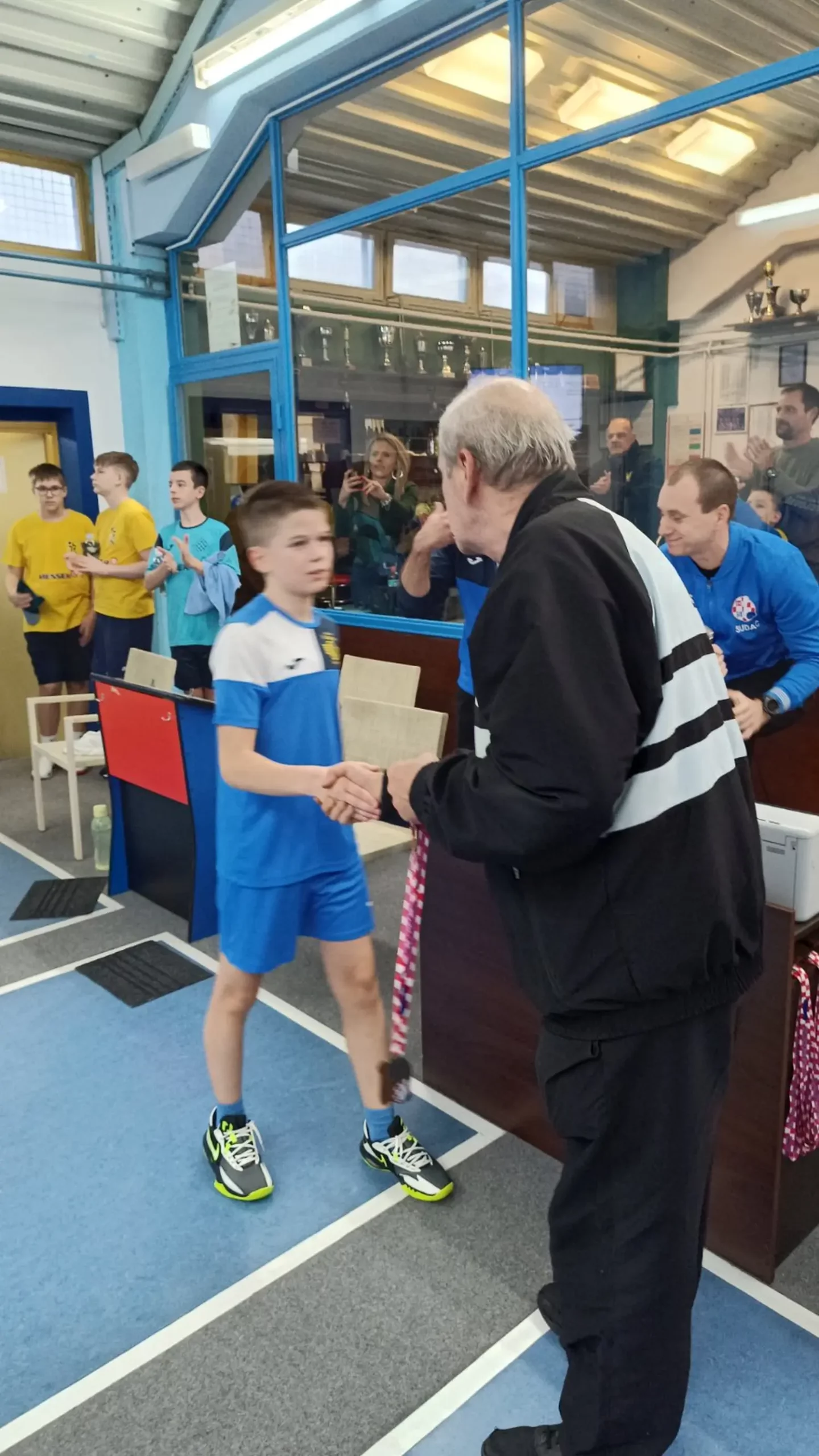 IMG-ad43db39553d113bf249719395d92a82-V IMG-ad43db39553d113bf249719395d92a82-V