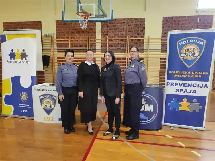 IMG-b80735cd137989acf41eb27f67837b30-V