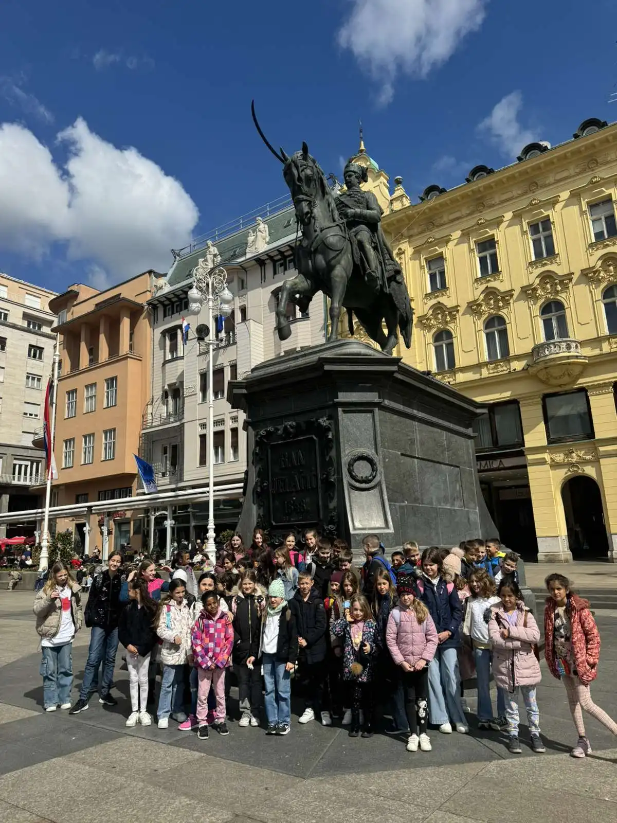 IMG-bccfdb03e175d6592493eed8c563b540-V