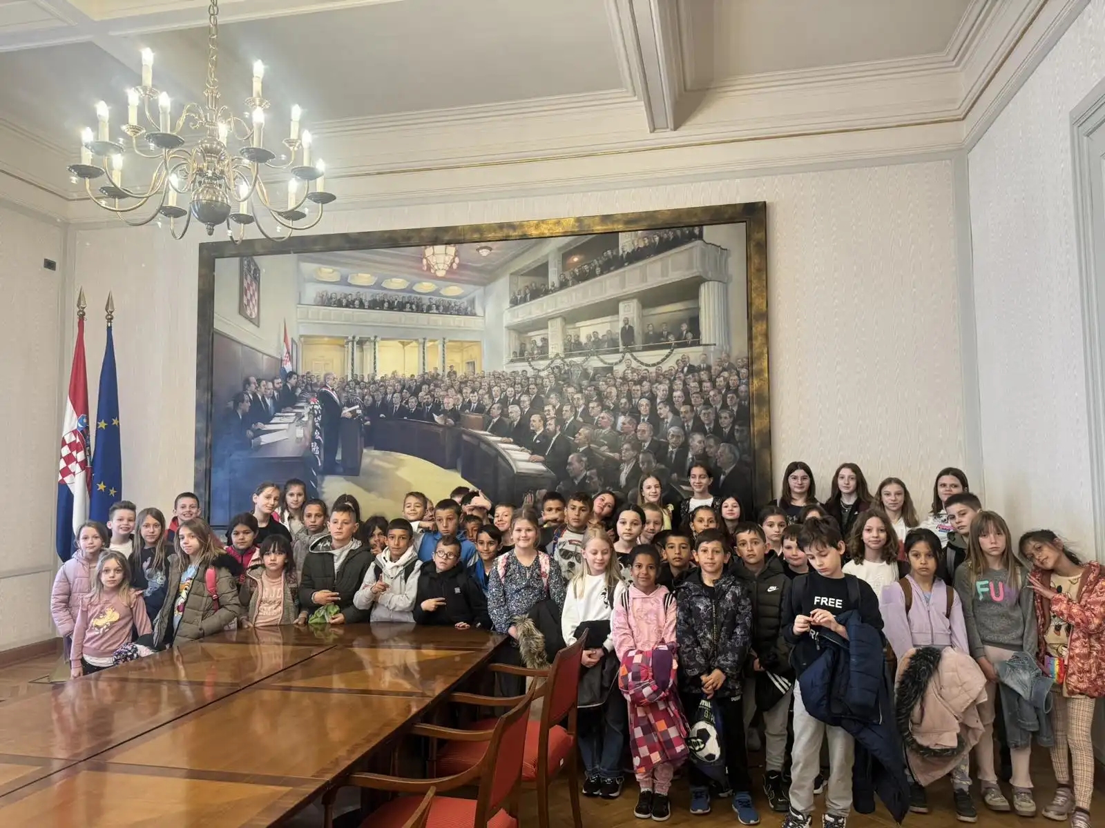 IMG-d64e67b34de7fd8caa39f65655dc4462-V (1)