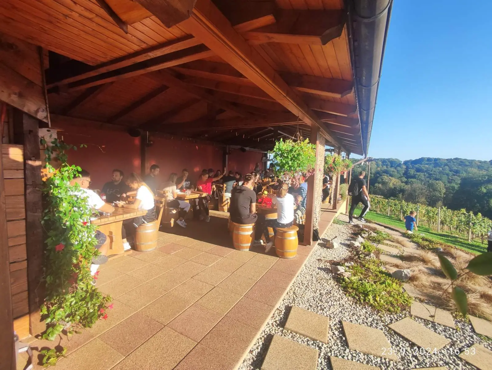 IMG-e3bf6ff949cd80febfbfe9855d9b72ba-V