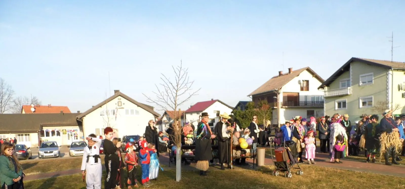 IMG-e4240b61bdcf4909be16b17e0ff575c2-V IMG-e4240b61bdcf4909be16b17e0ff575c2-V