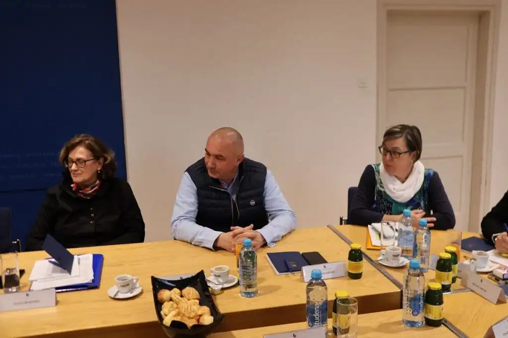 IMG_0146-1024×683 IMG_0146-1024×683