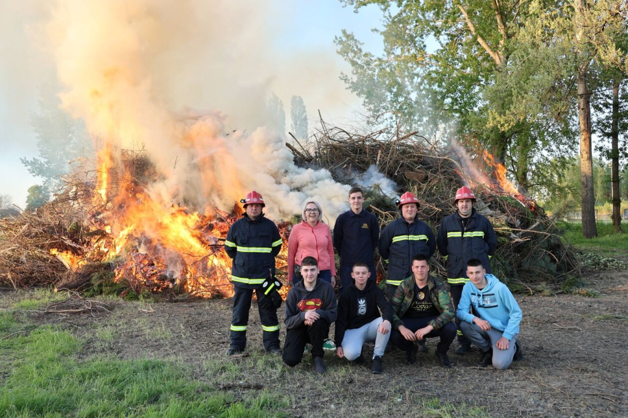 vuzmenka Oporovec vuzmenka Oporovec