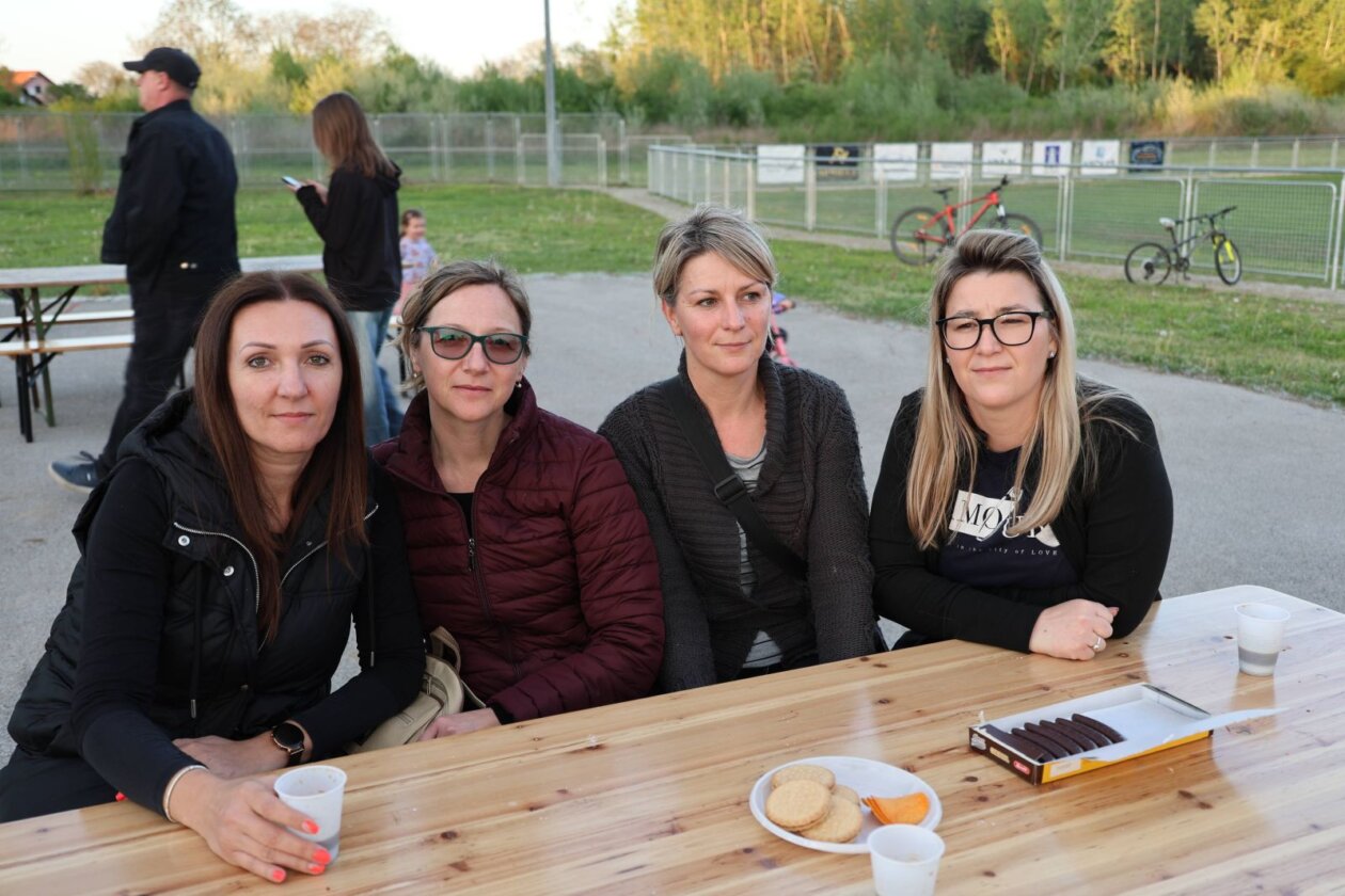 vuzmenka Oporovec vuzmenka Oporovec