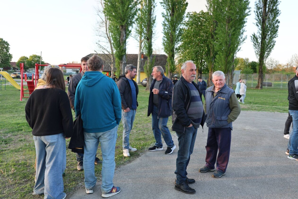 vuzmenka Oporovec vuzmenka Oporovec