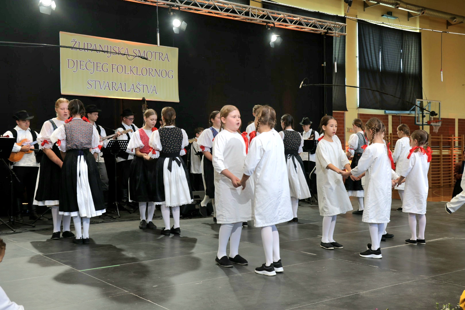 Smotra dječjeg folklora Mala Subotica