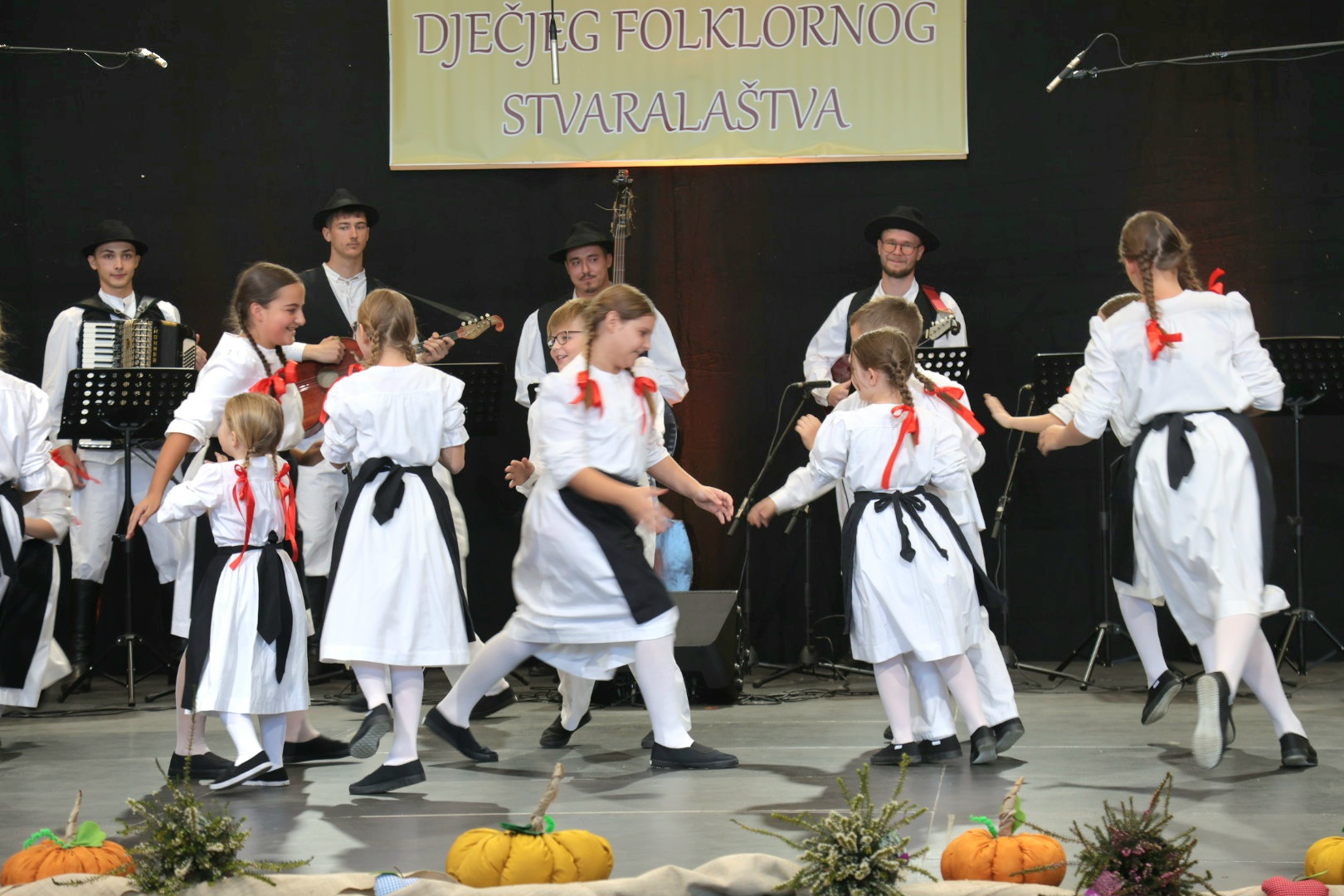 Smotra dječjeg folklora Mala Subotica
