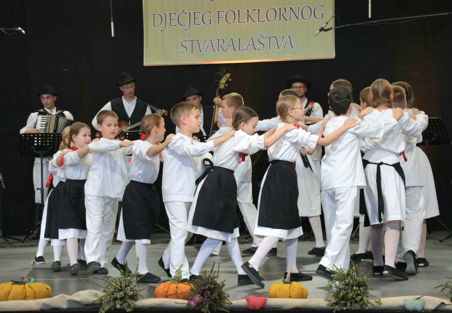 Smotra dječjeg folklora Mala Subotica