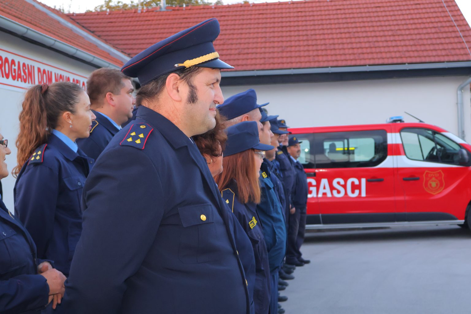 DVD Novo Selo Rok novo vozilo DVD Novo Selo Rok novo vozilo