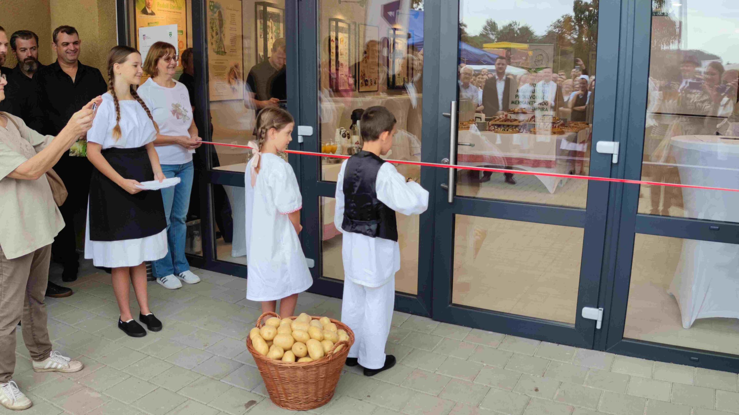 Mila Hrustek i Leon Horvatić 8-2025