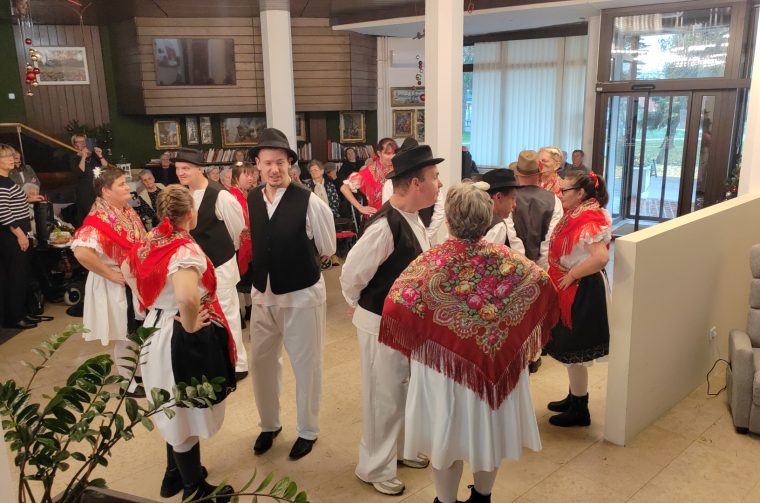 starački dom čakove nastup