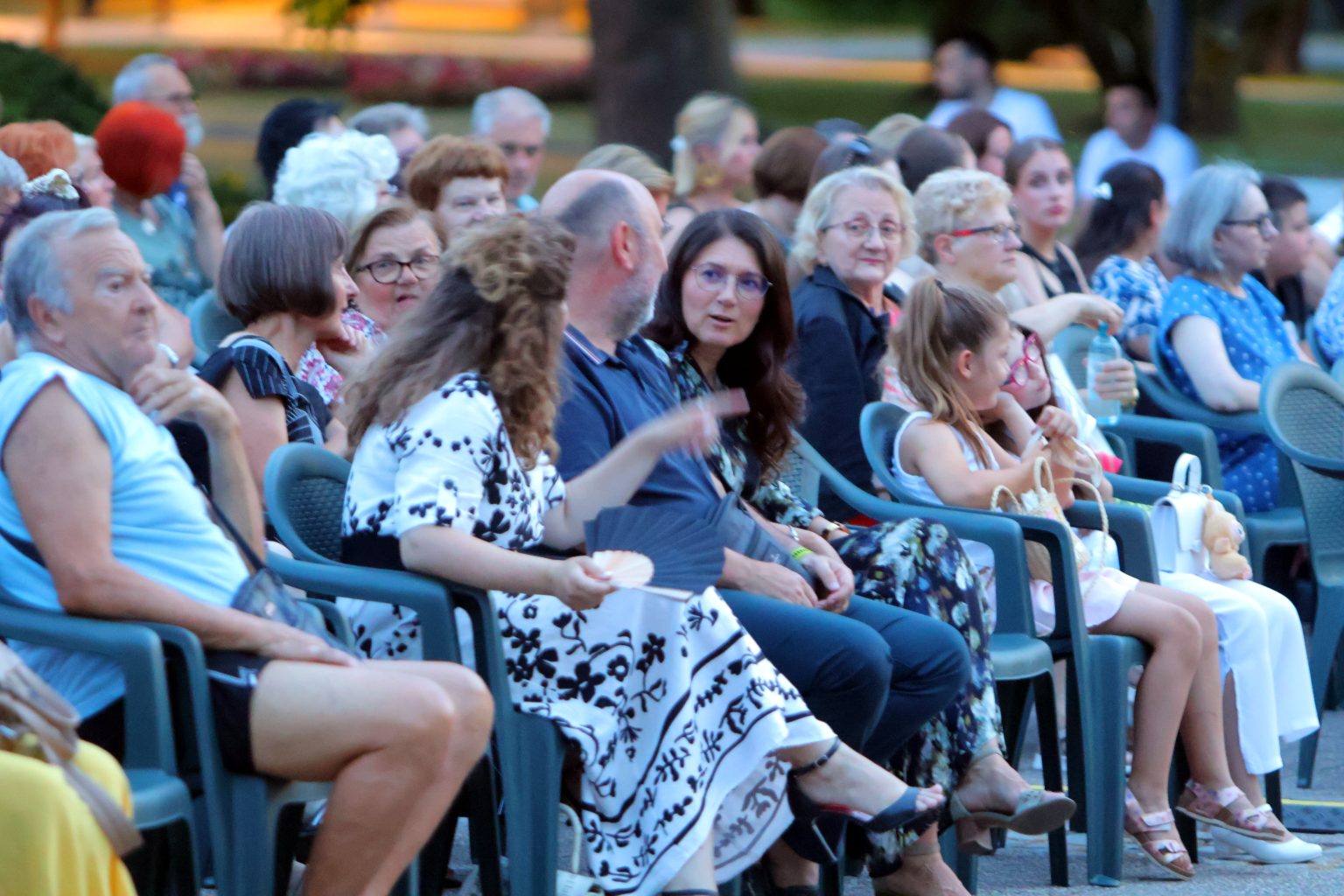 u-divnom-casu-tom-kuntaric-vecer u-divnom-casu-tom-kuntaric-vecer