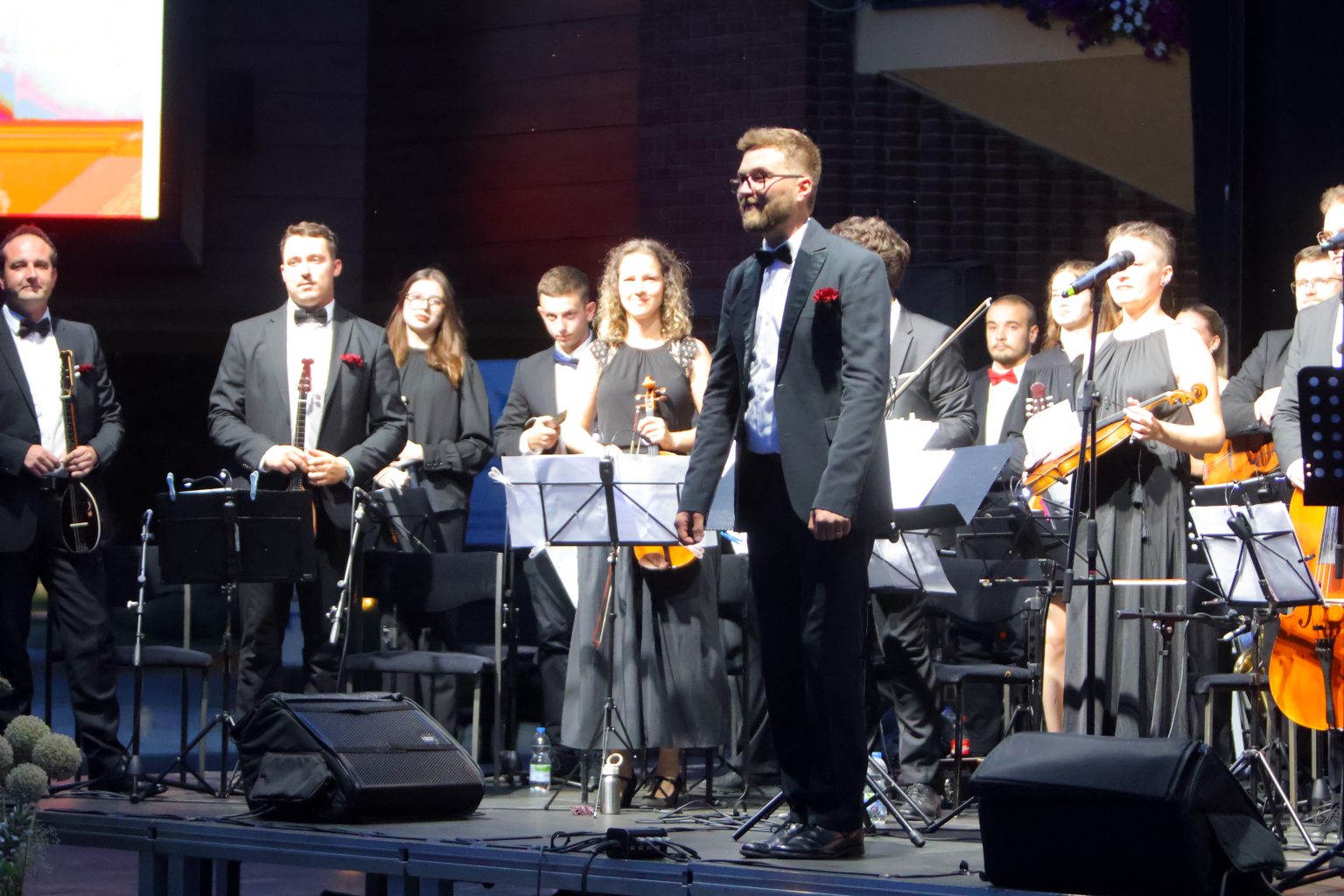 u-divnom-casu-tom-kuntaric-vecer u-divnom-casu-tom-kuntaric-vecer