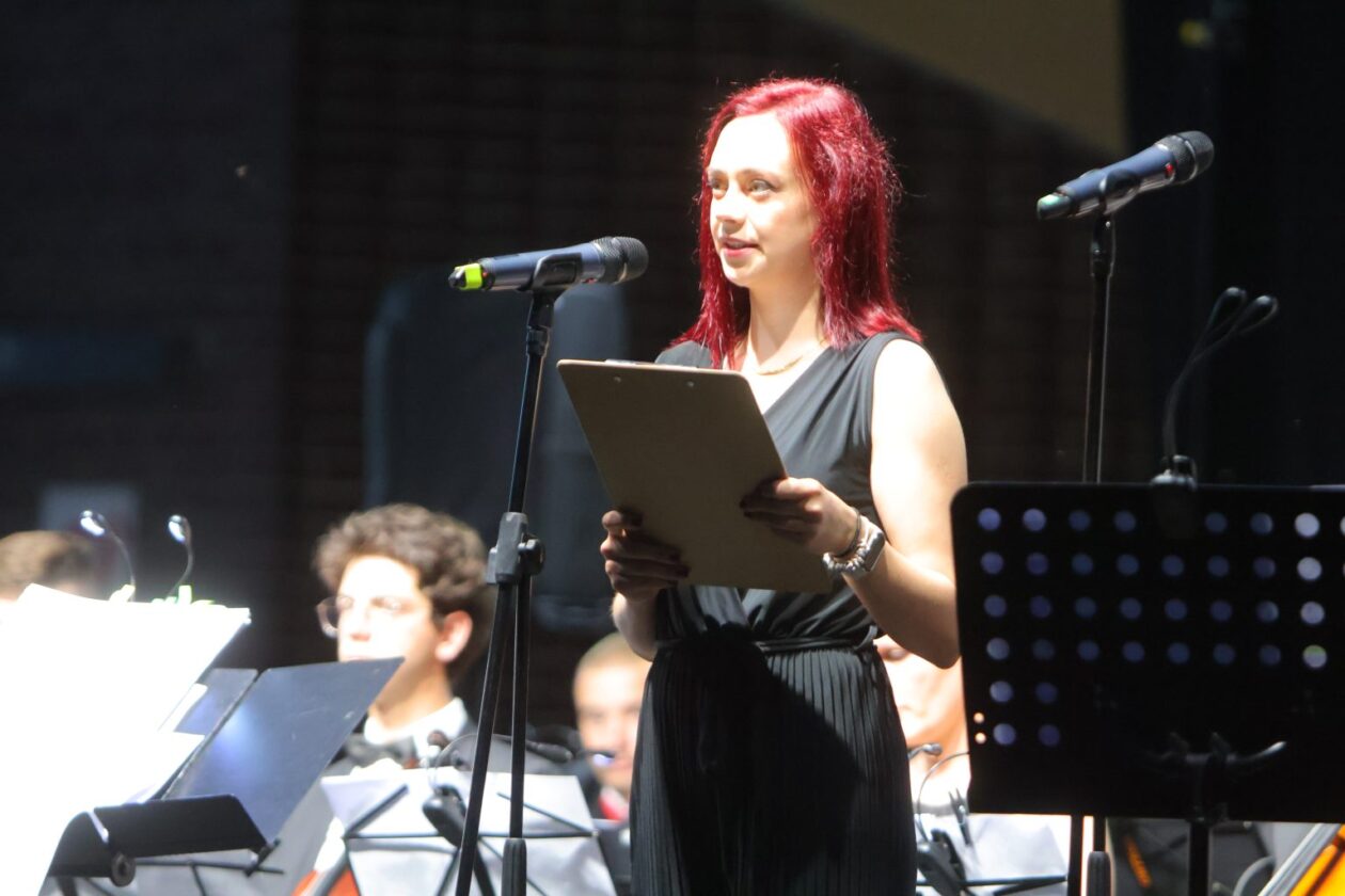 u-divnom-casu-tom-kuntaric-vecer u-divnom-casu-tom-kuntaric-vecer