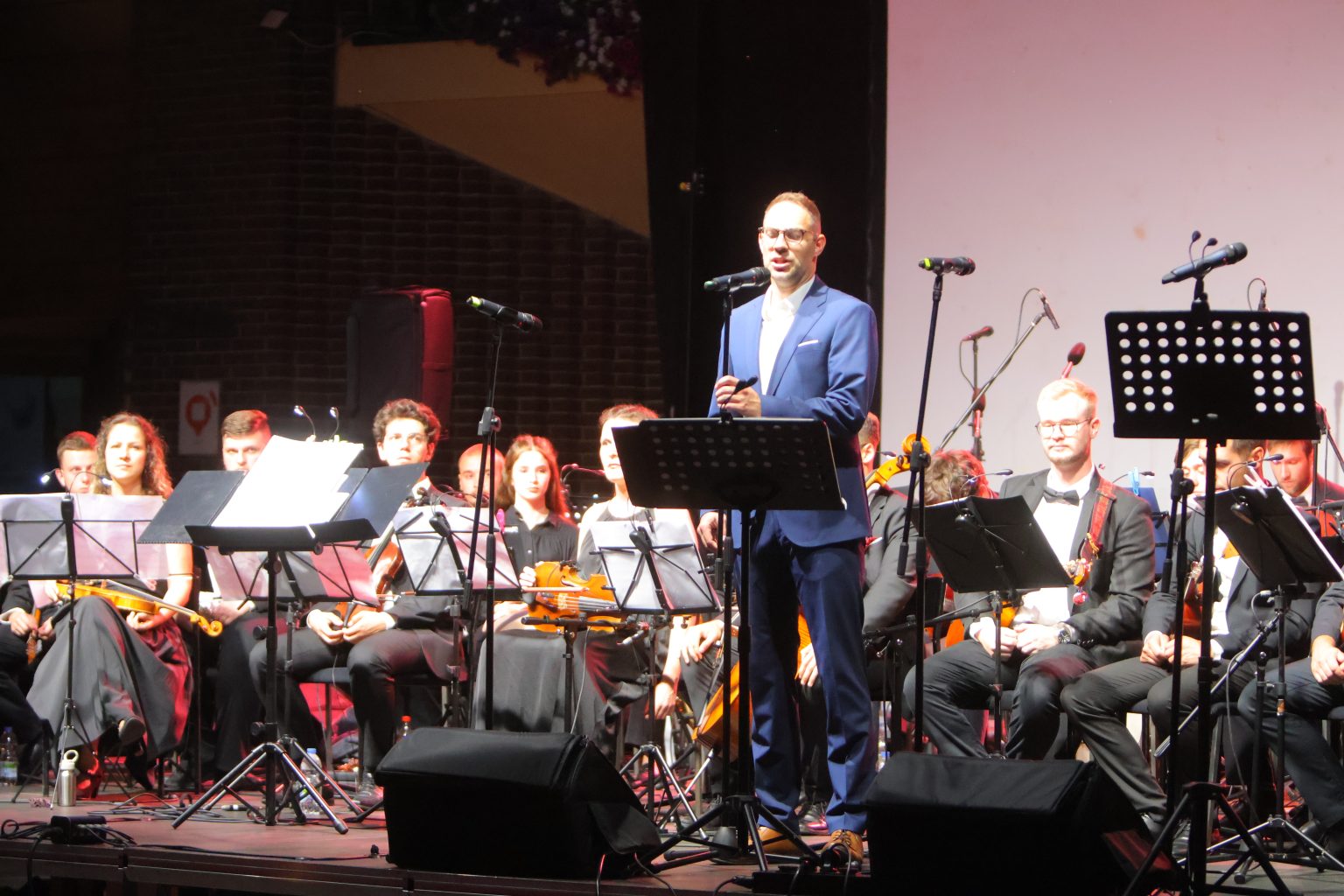 u-divnom-casu-tom-kuntaric-vecer u-divnom-casu-tom-kuntaric-vecer