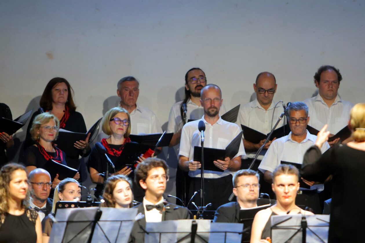 u-divnom-casu-tom-kuntaric-vecer u-divnom-casu-tom-kuntaric-vecer