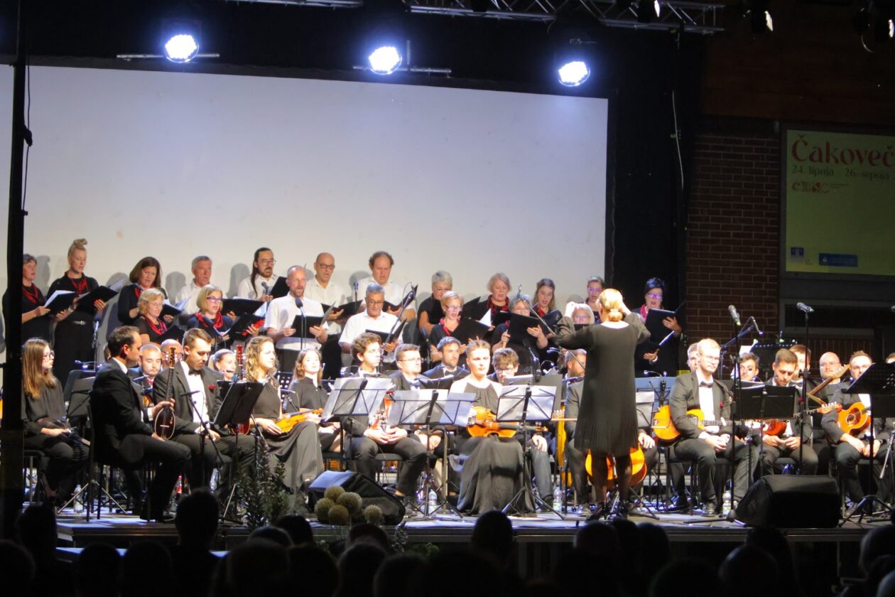 u-divnom-casu-tom-kuntaric-vecer u-divnom-casu-tom-kuntaric-vecer