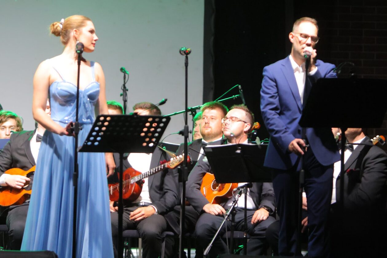 u-divnom-casu-tom-kuntaric-vecer u-divnom-casu-tom-kuntaric-vecer