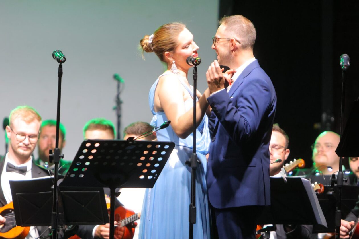 u-divnom-casu-tom-kuntaric-vecer u-divnom-casu-tom-kuntaric-vecer