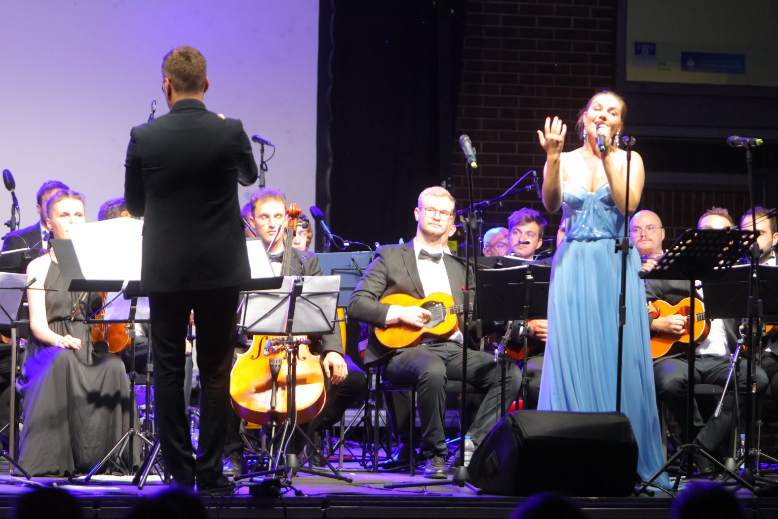 u-divnom-casu-tom-kuntaric-vecer u-divnom-casu-tom-kuntaric-vecer