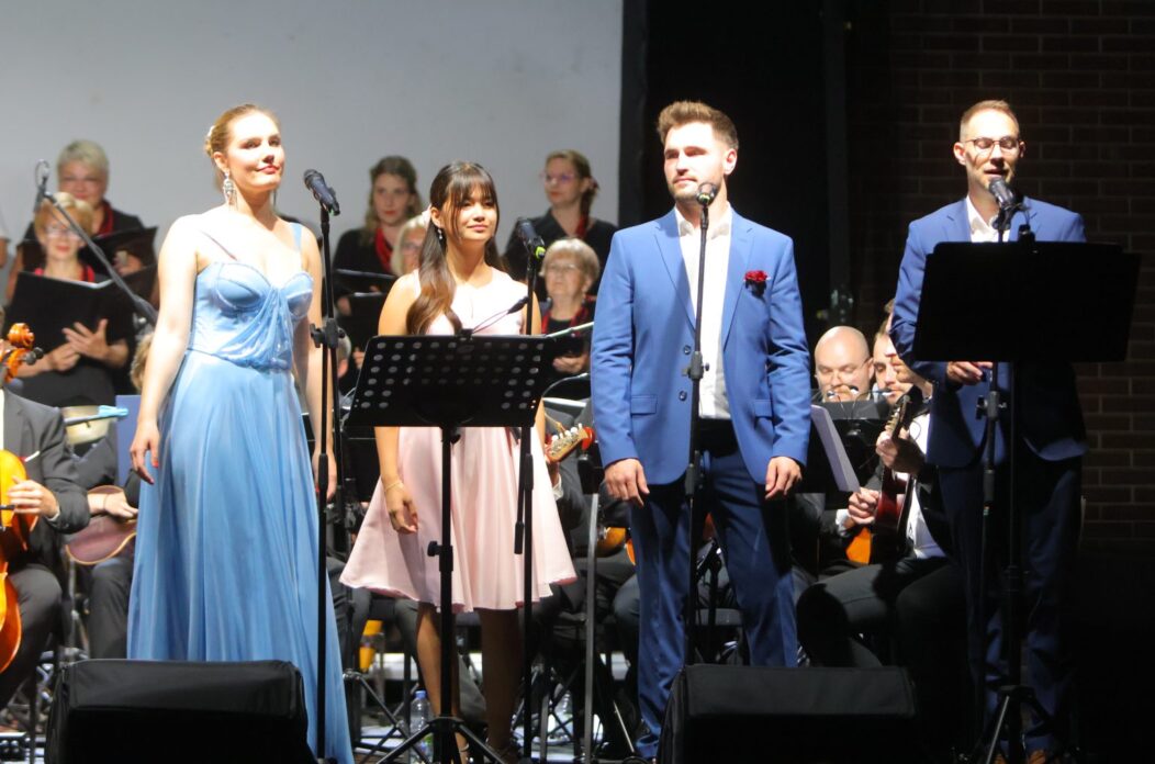 u-divnom-casu-tom-kuntaric-vecer u-divnom-casu-tom-kuntaric-vecer