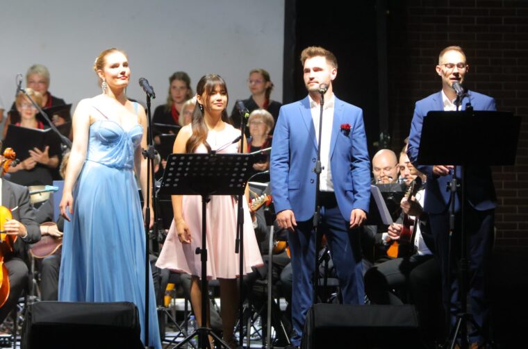 u-divnom-casu-tom-kuntaric-vecer