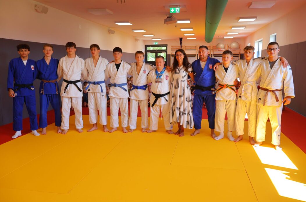 Svaki tjedSvaki tjedan sport jedan Judoan sport jedan Judo